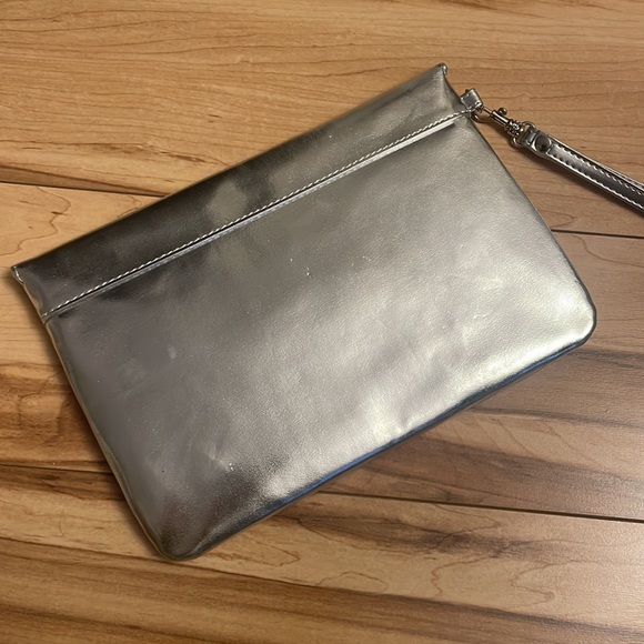 EXPRESS large wristlet or clutch - Picture 4 of 5